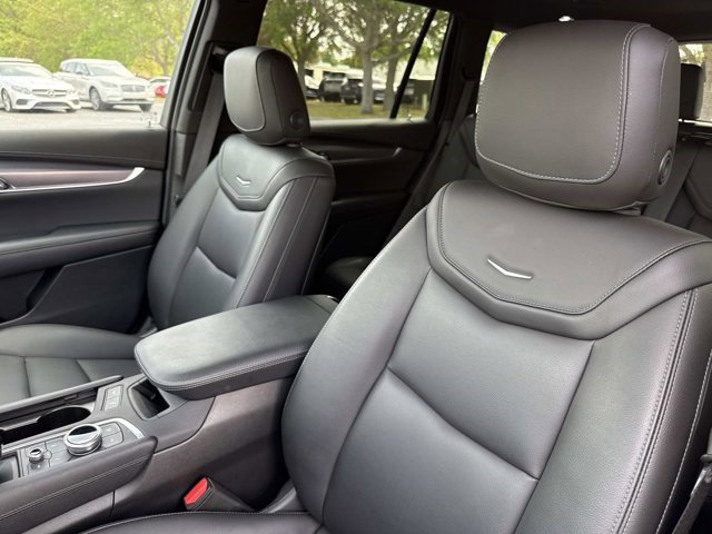 Certified 2023 Cadillac XT6 Luxury FWD image 21