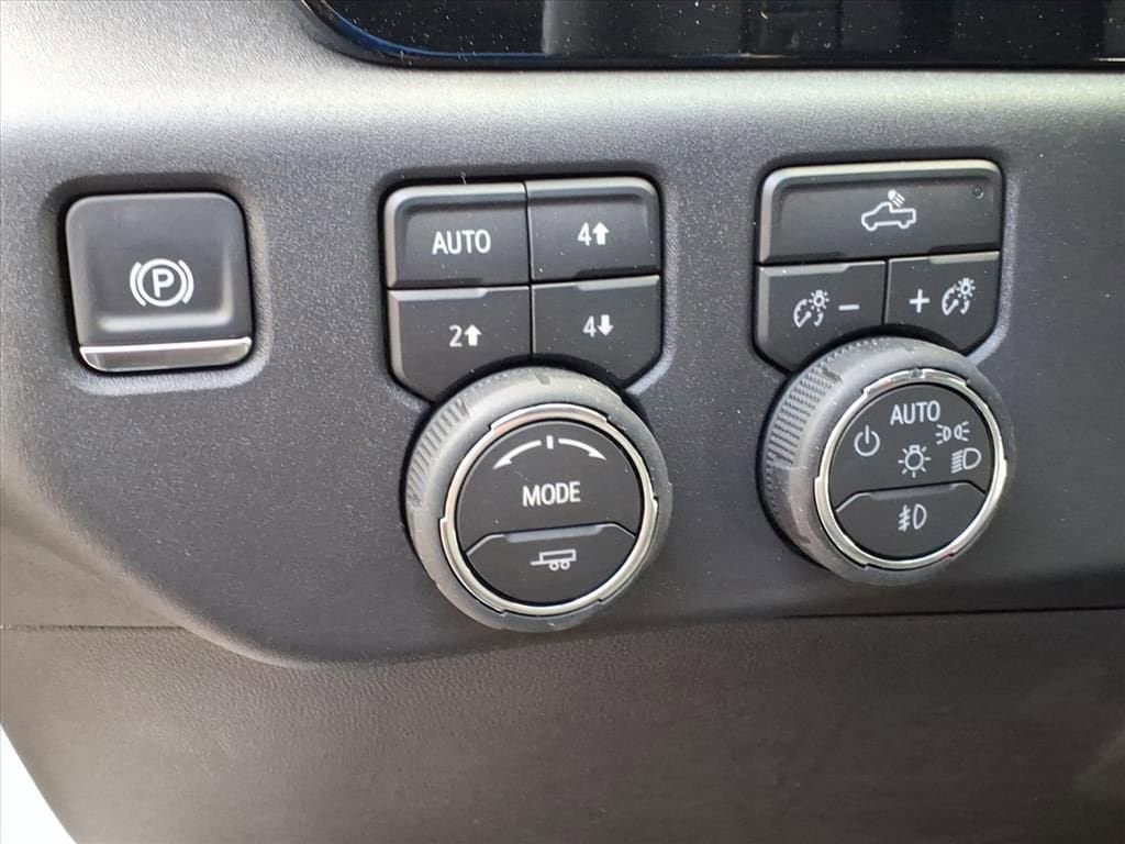 New 2026 Chevrolet Silverado 1500 RST w/ Z71 Off-Road Package AWD/4WD image 13
