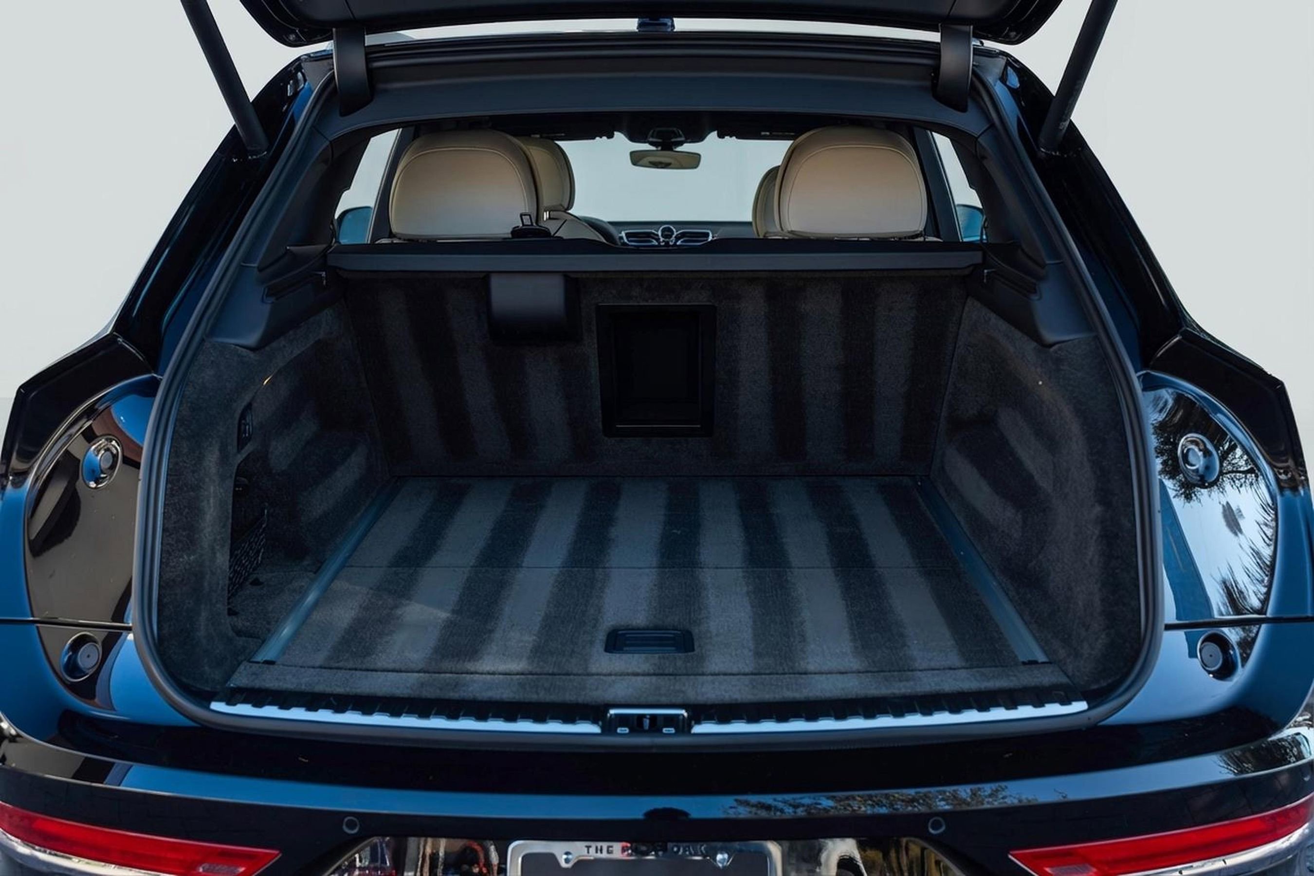 Used 2023 Bentley Bentayga Extended Wheelbase image 15