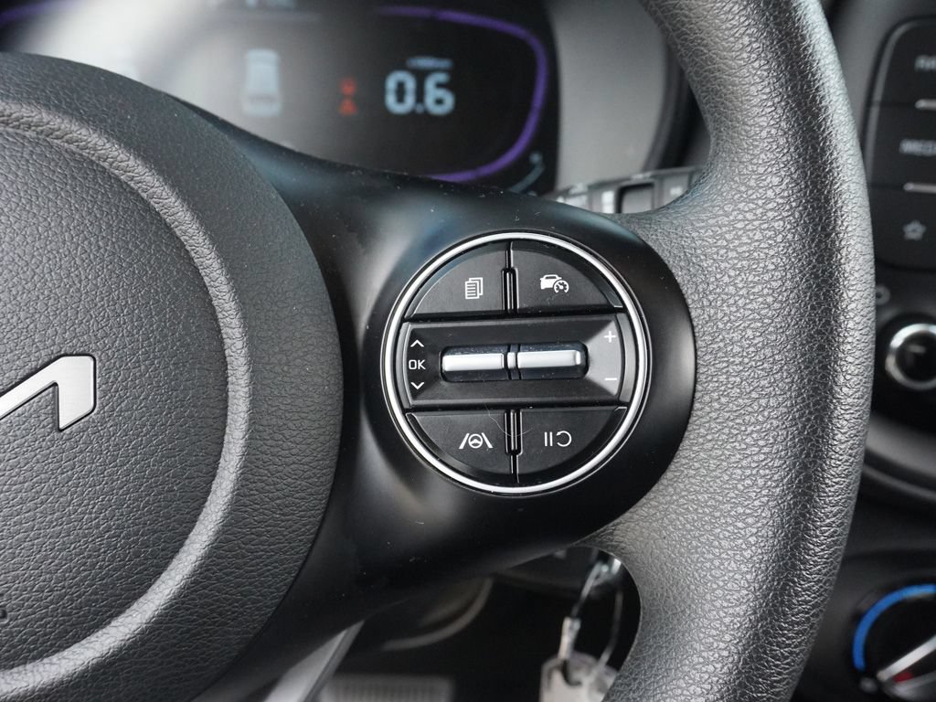 Used 2025 Kia Soul LX w/ LX Technology Package FWD image 37