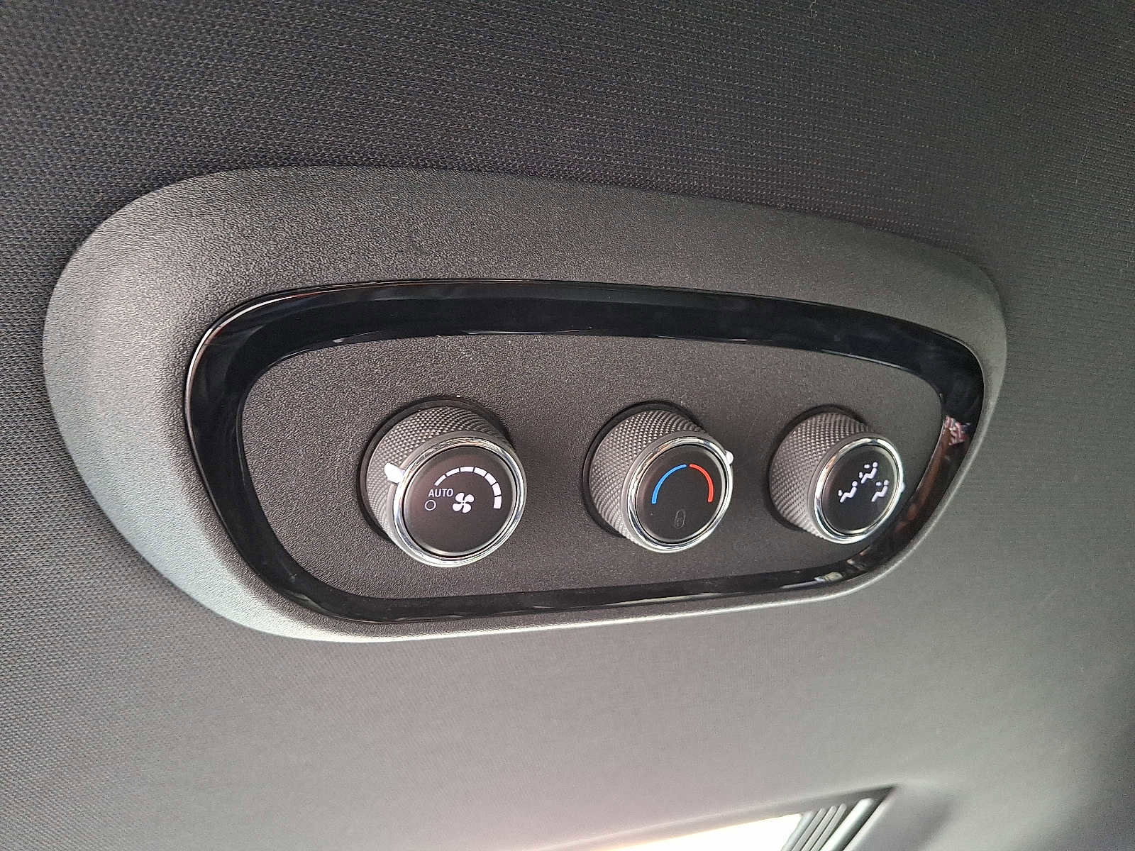 Certified 2024 Dodge Durango R/T image 12