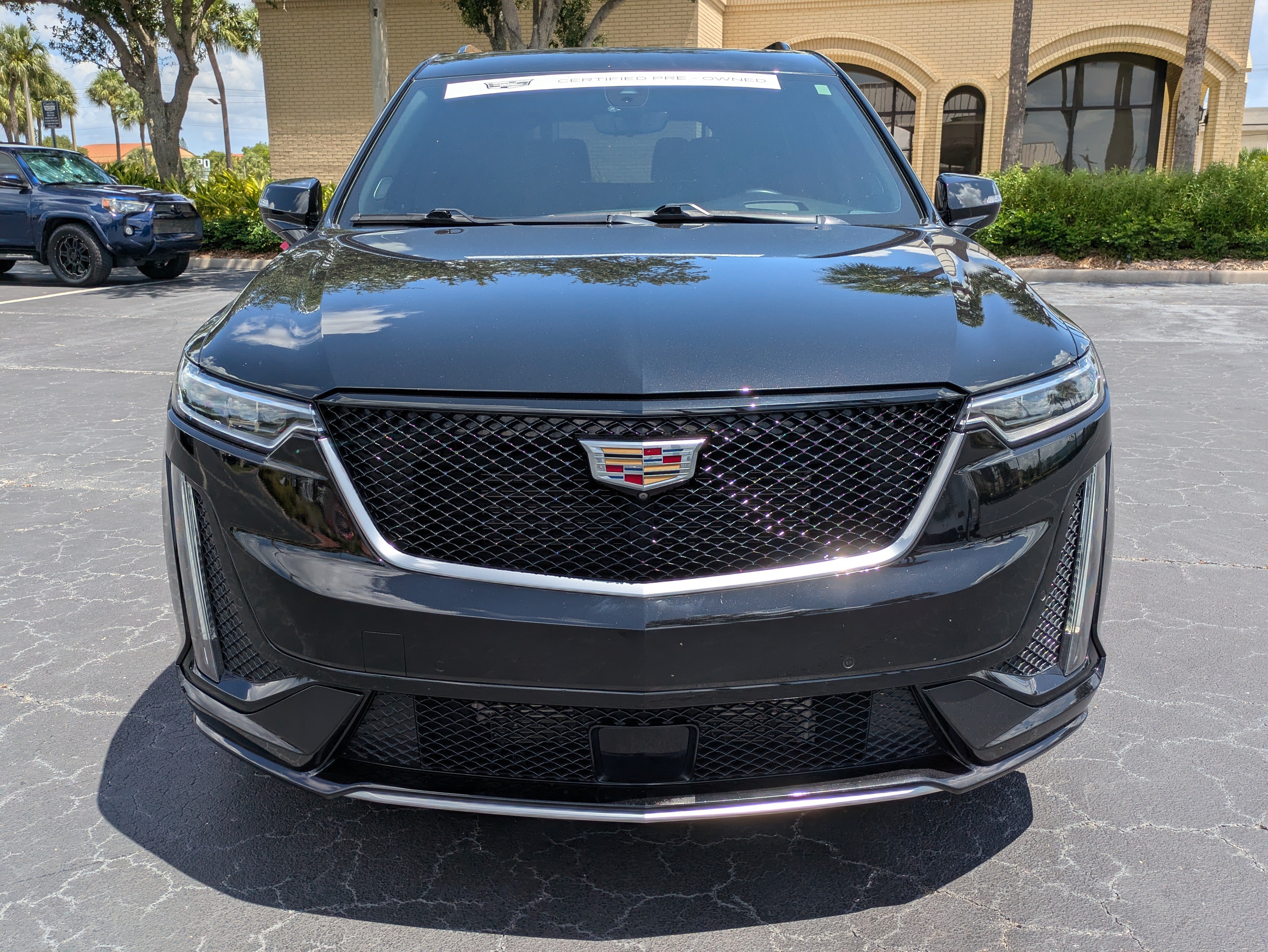Used 2023 Cadillac XT6 Sport w/ Technology Package AWD/4WD image 8