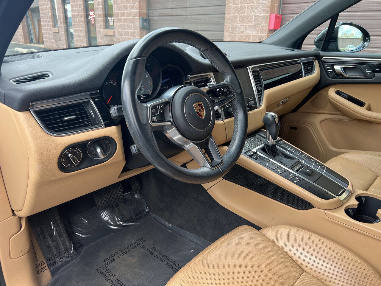 Used 2017 Porsche Macan S image 40