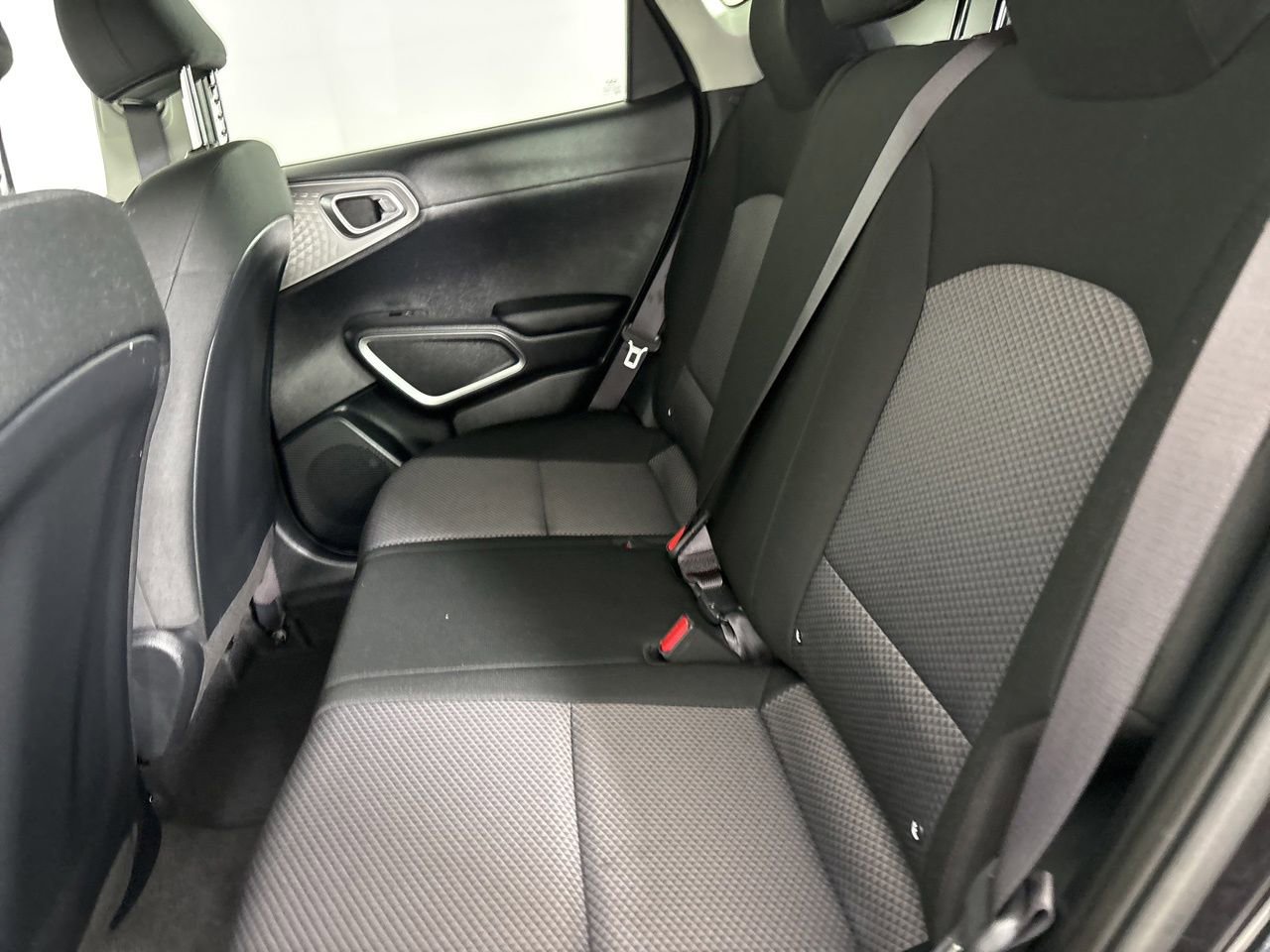 Used 2025 Kia Soul LX image 20