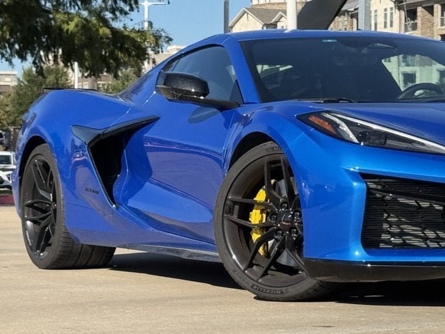 Used 2026 Chevrolet Corvette Z06 w/ Stealth Interior Trim Package RWD image 3