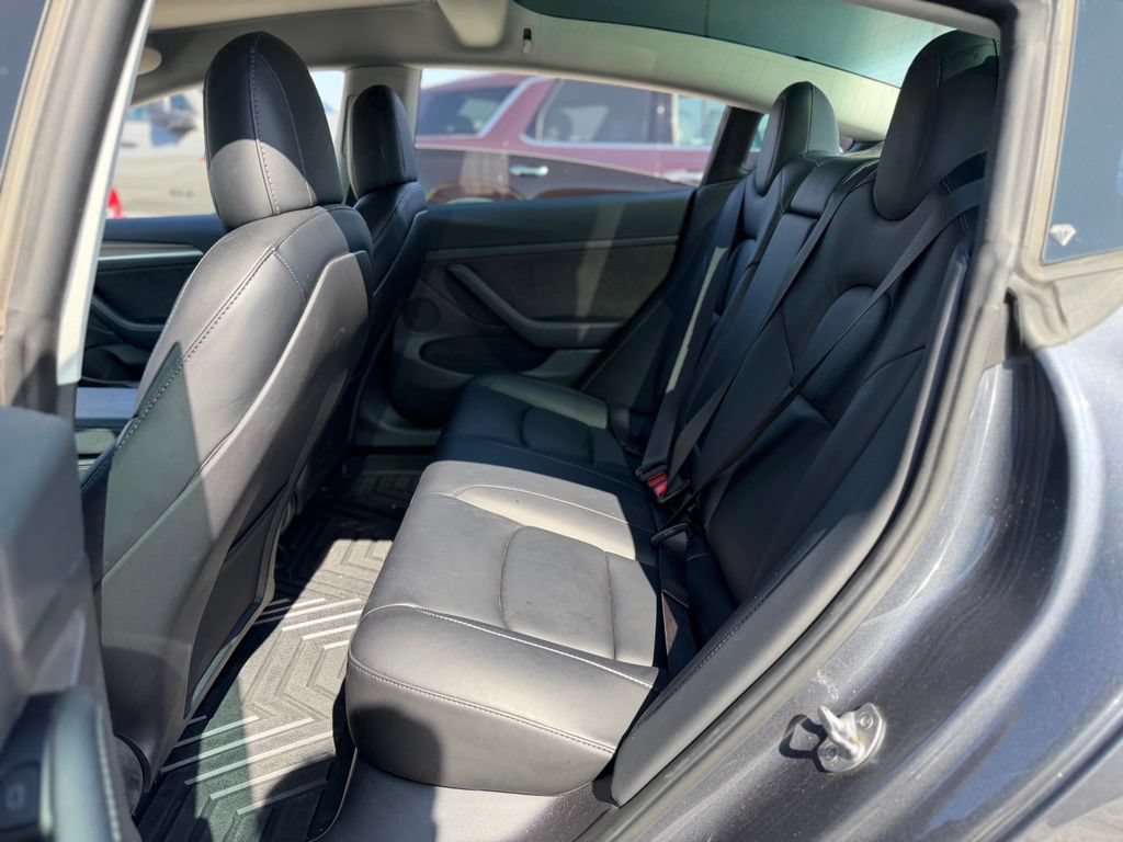Used 2022 Tesla Model 3 RWD image 4