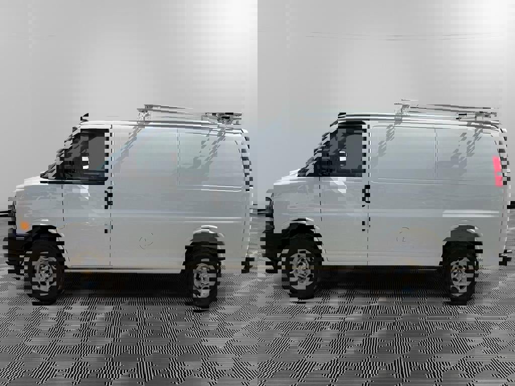 New 2025 Chevrolet Express 2500 w/ Driver Convenience Package image 4
