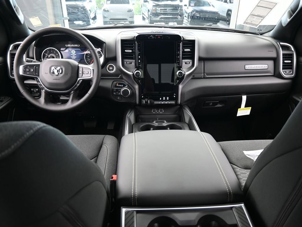 Used 2025 RAM 1500 Big Horn AWD/4WD image 32