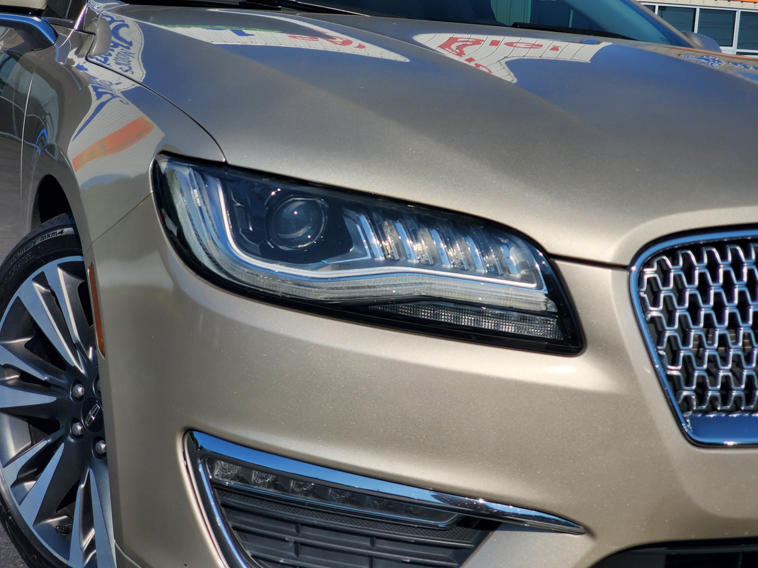 Used 2017 Lincoln MKZ Reserve FWD image 6