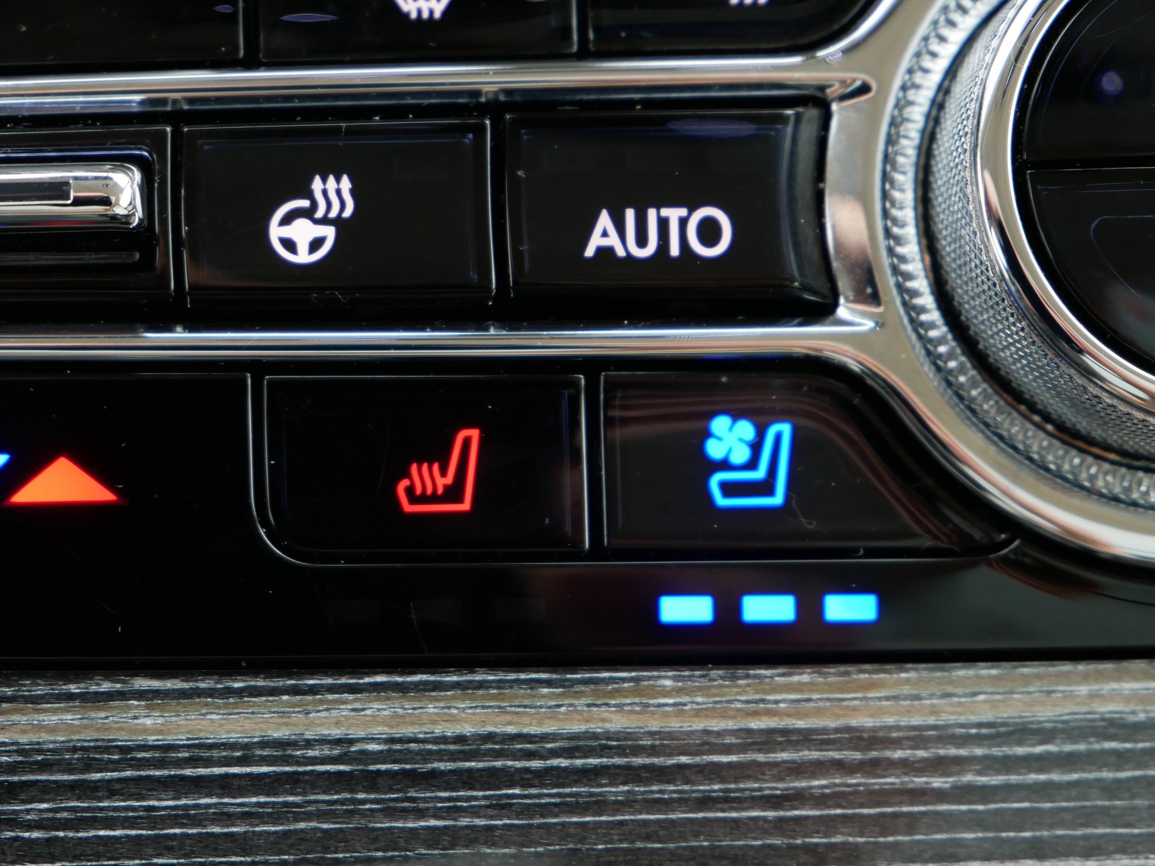 Used 2023 Lincoln Aviator Black Label w/ Dynamic Handling Package image 33