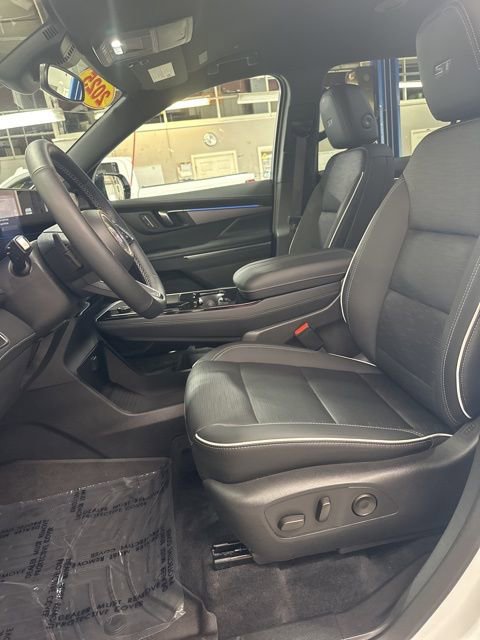 Used 2025 Buick Enclave Sport Touring w/ Power Package image 37