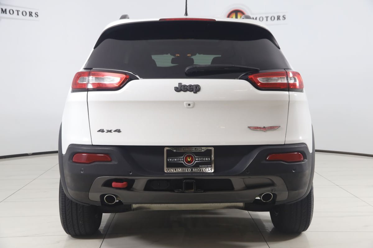 Used 2017 Jeep Cherokee Trailhawk AWD/4WD image 24
