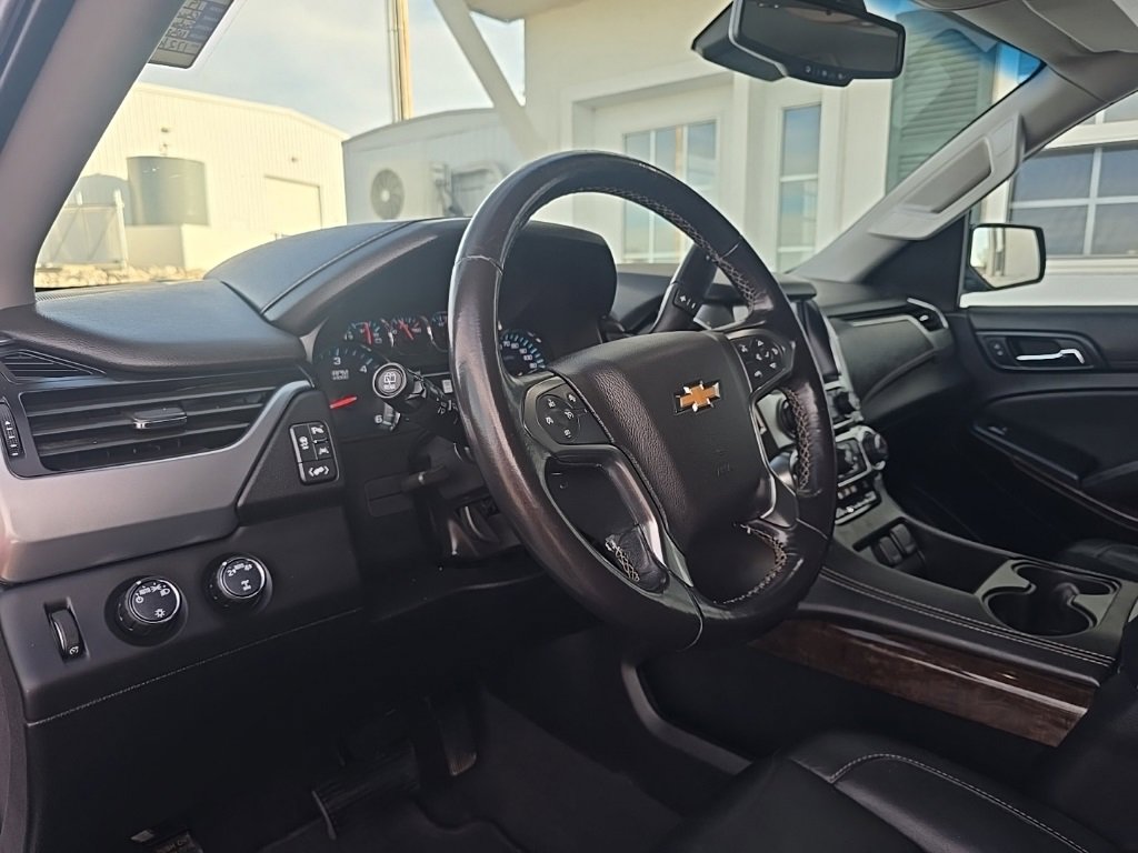 Used 2019 Chevrolet Suburban LT image 13