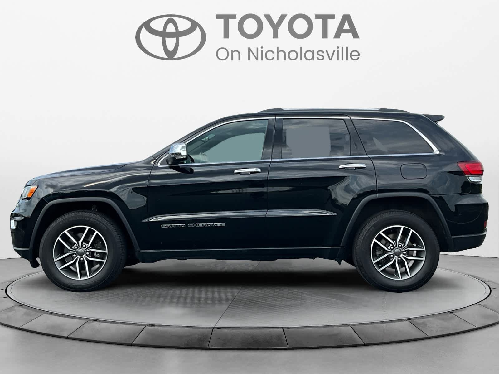 Used 2021 Jeep Grand Cherokee Limited w/ Trailer Tow Group IV AWD/4WD image 2