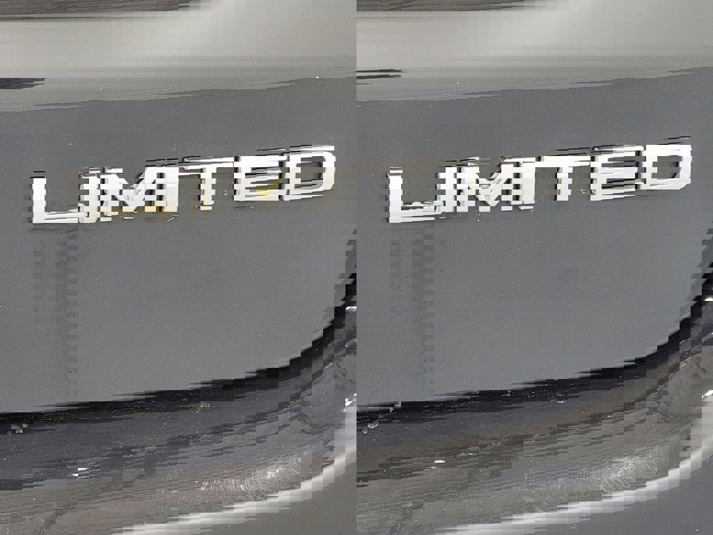 Used 2018 Jeep Compass Limited w/ Navigation Group image 10