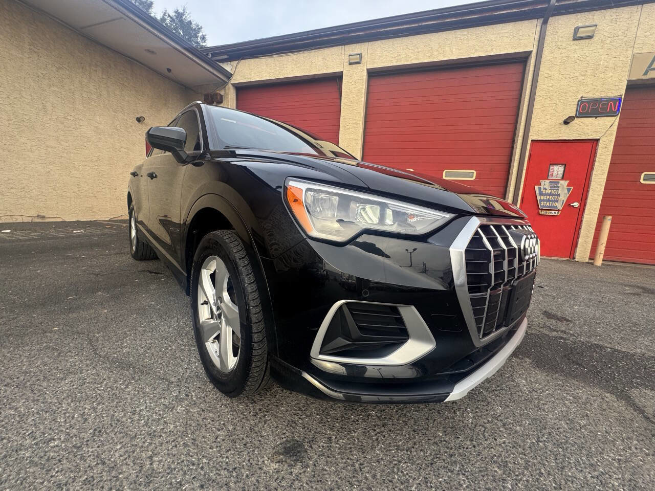 Used 2020 Audi Q3 2.0T Premium w/ Convenience Package image 9