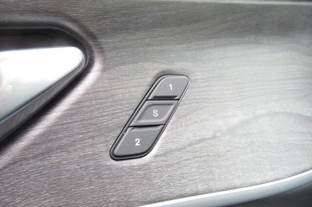 New 2025 Jeep Grand Cherokee L Limited w/ Trailer Tow Package image 20