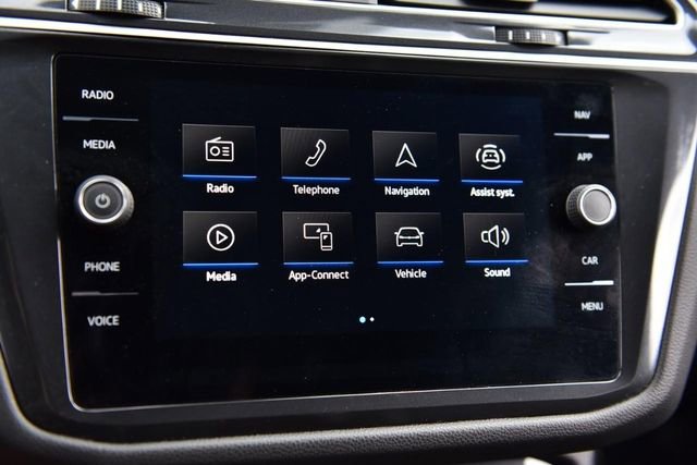 Certified 2024 Volkswagen Tiguan SEL R-Line AWD/4WD image 14