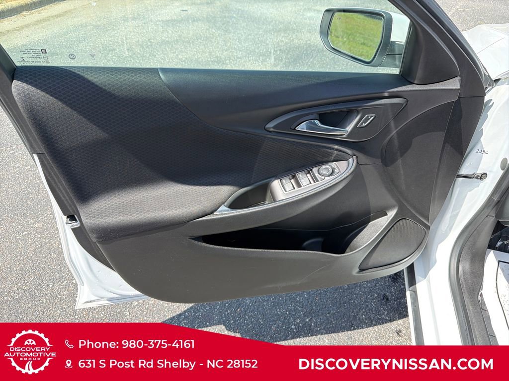 Used 2019 Chevrolet Malibu LT w/ Driver Confidence Package image 10