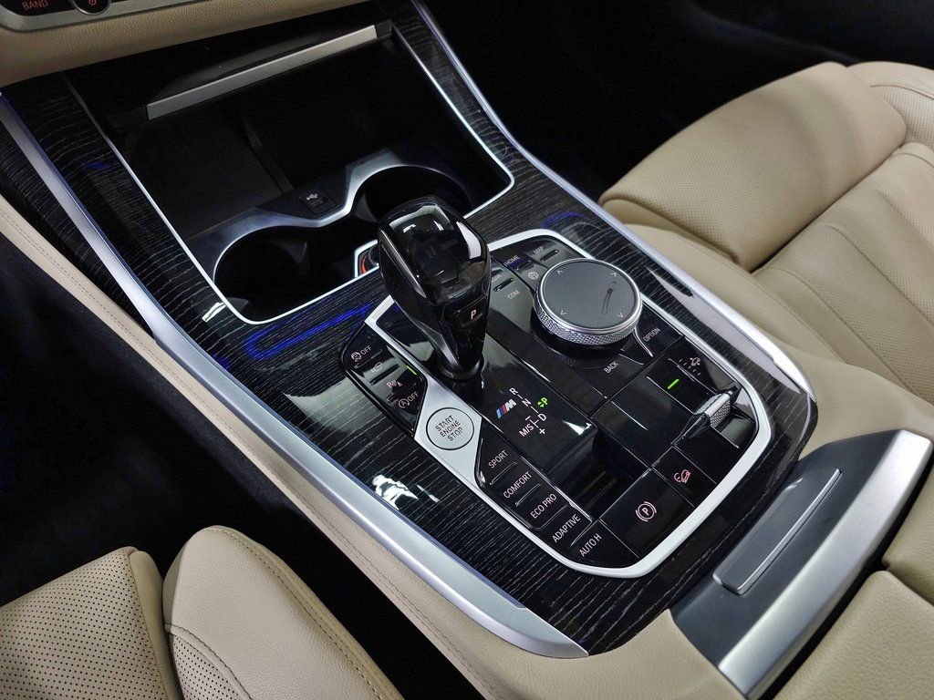 Used 2021 BMW X7 M50i image 41