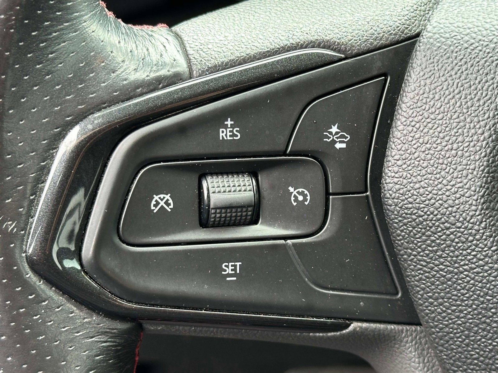 Used 2021 Chevrolet TrailBlazer RS AWD/4WD image 21