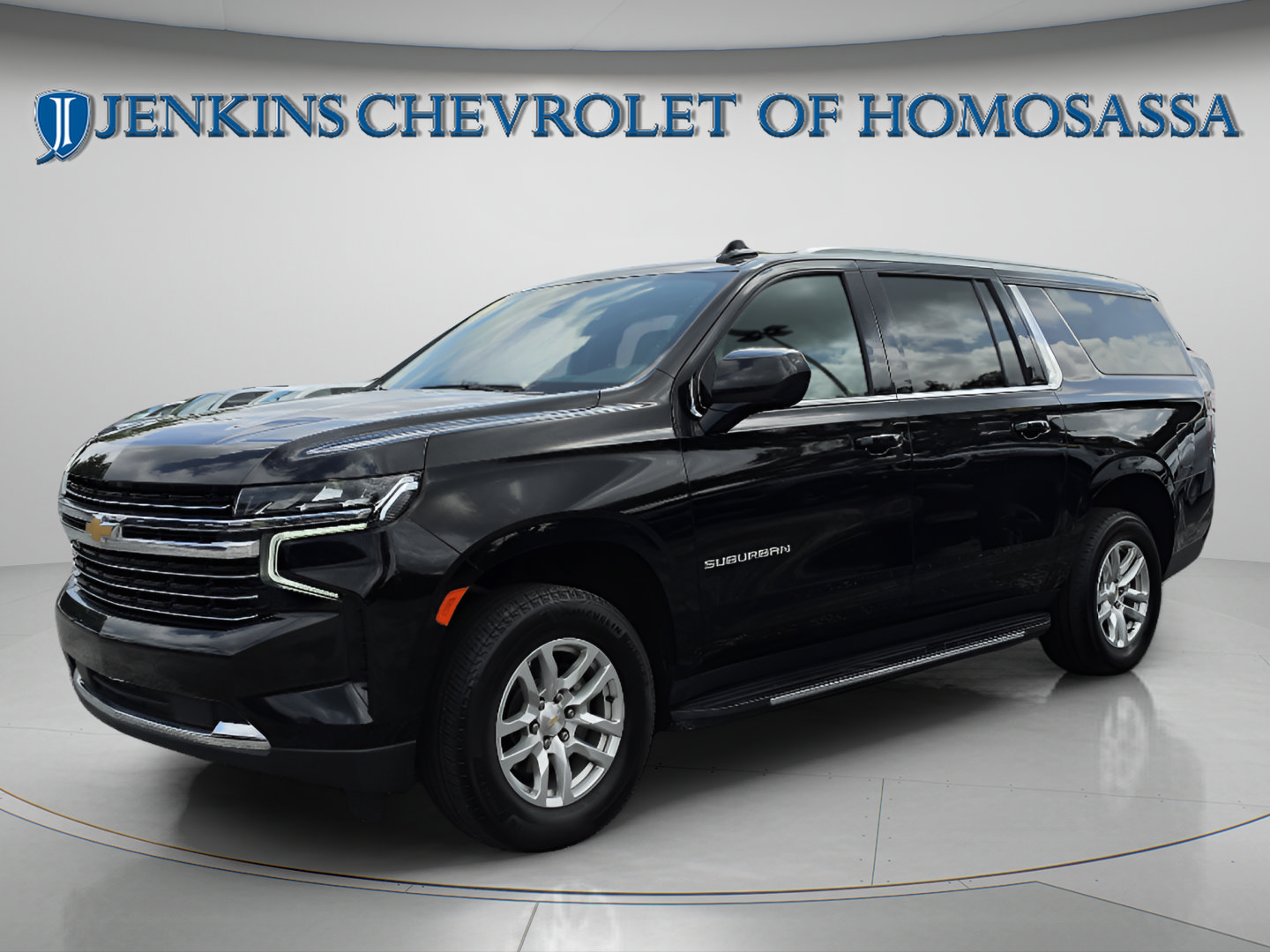 Used 2024 Chevrolet Suburban LT RWD image 10