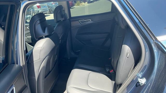 Used 2025 Kia Sportage EX image 20