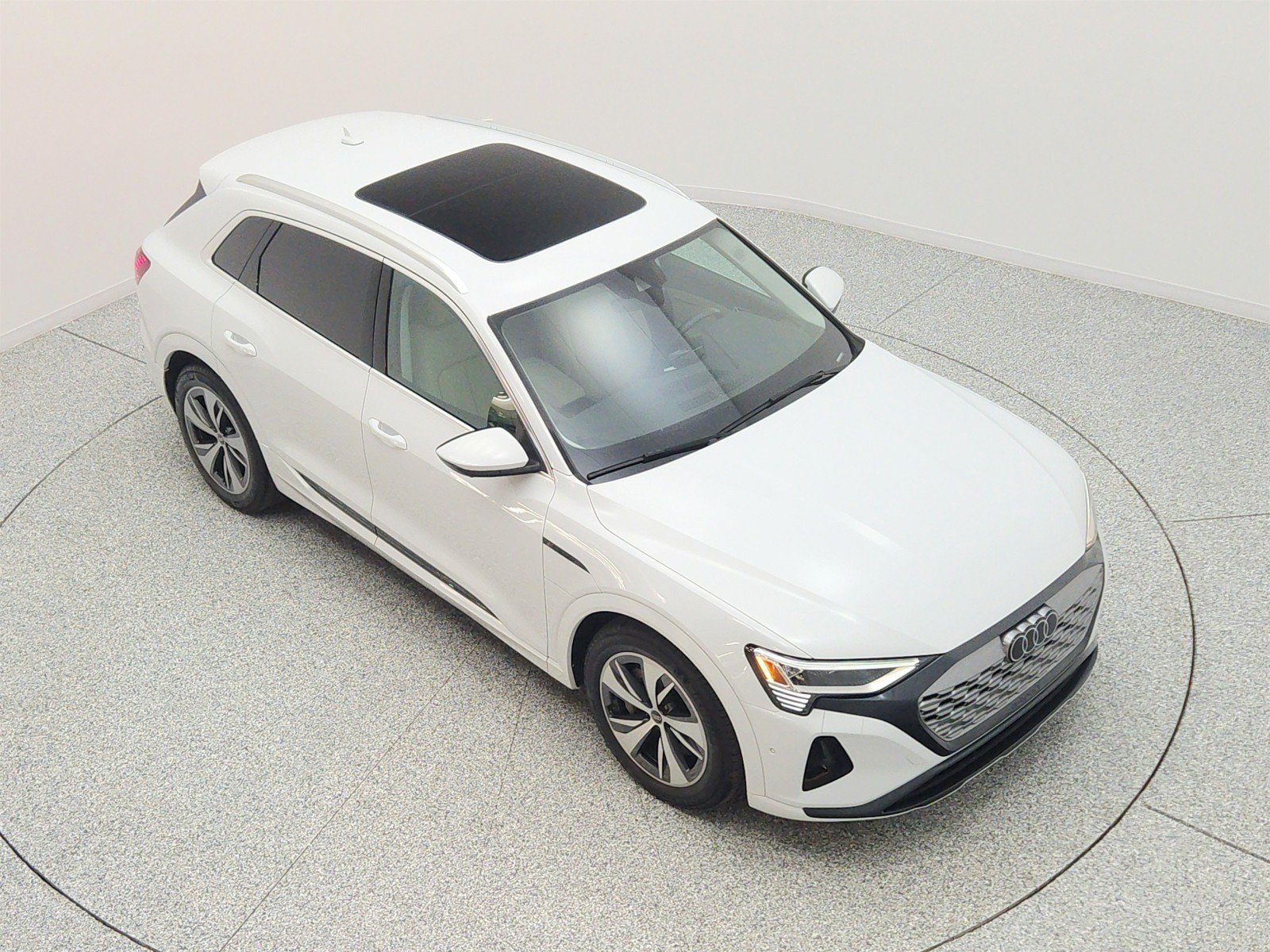 Used 2024 Audi Q8 e-tron Premium Plus w/ Premium Plus Package AWD/4WD image 24