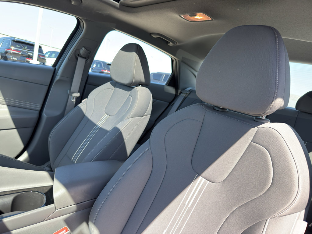 Used 2024 Hyundai Elantra SEL w/ Convenience Package FWD image 26
