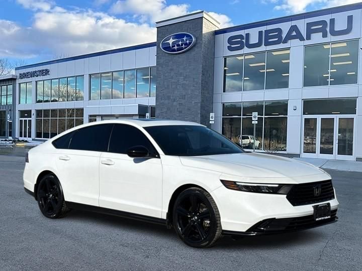 Used 2023 Honda Accord Sport image 1