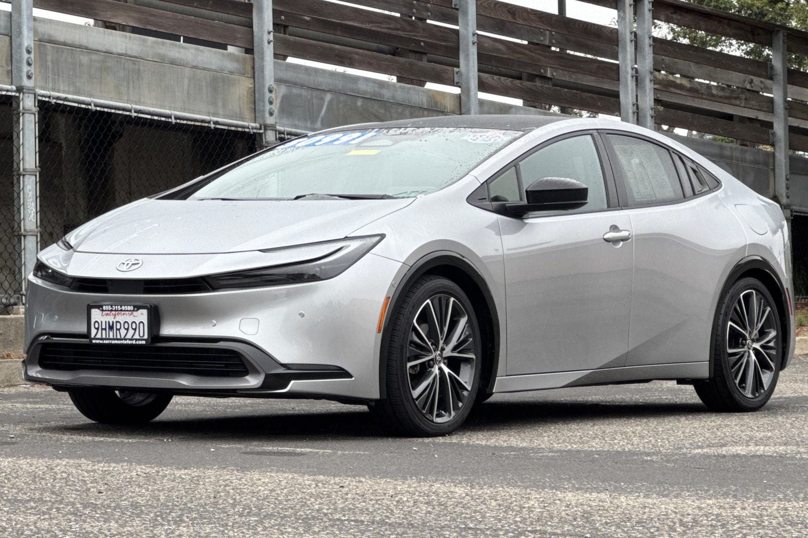 Used 2023 Toyota Prius Limited w/ Limited Premium Package FWD image 10