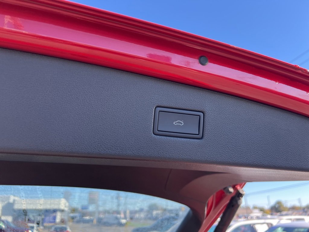 Used 2022 Volkswagen Tiguan SE image 26