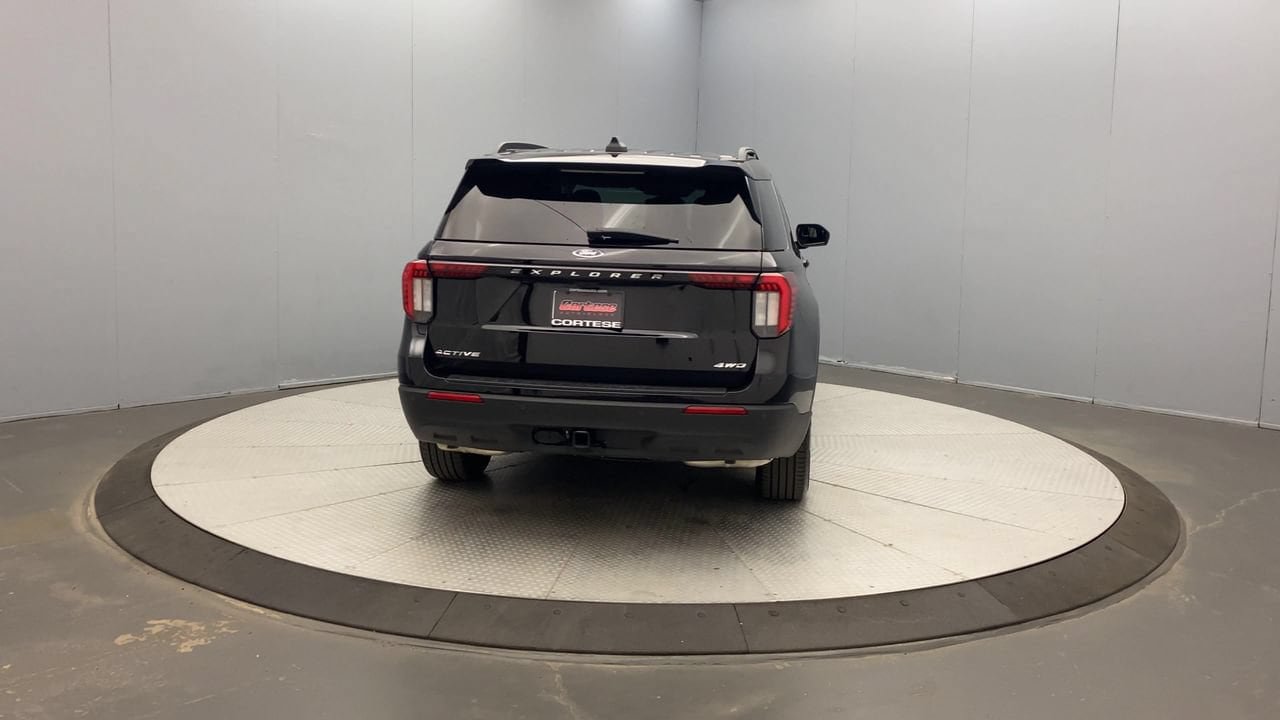 New 2026 Ford Explorer Active AWD/4WD image 4