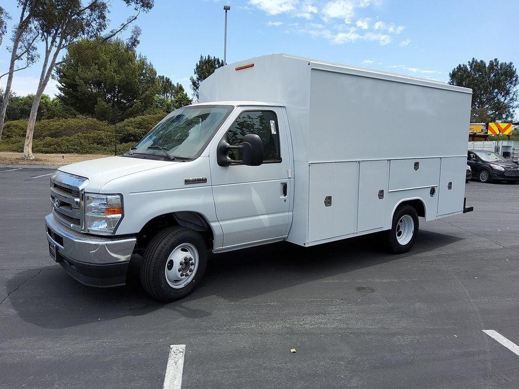 New 2026 Ford E-350 and Econoline 350 Super Duty w/ Power Equipment Group RWD image 3