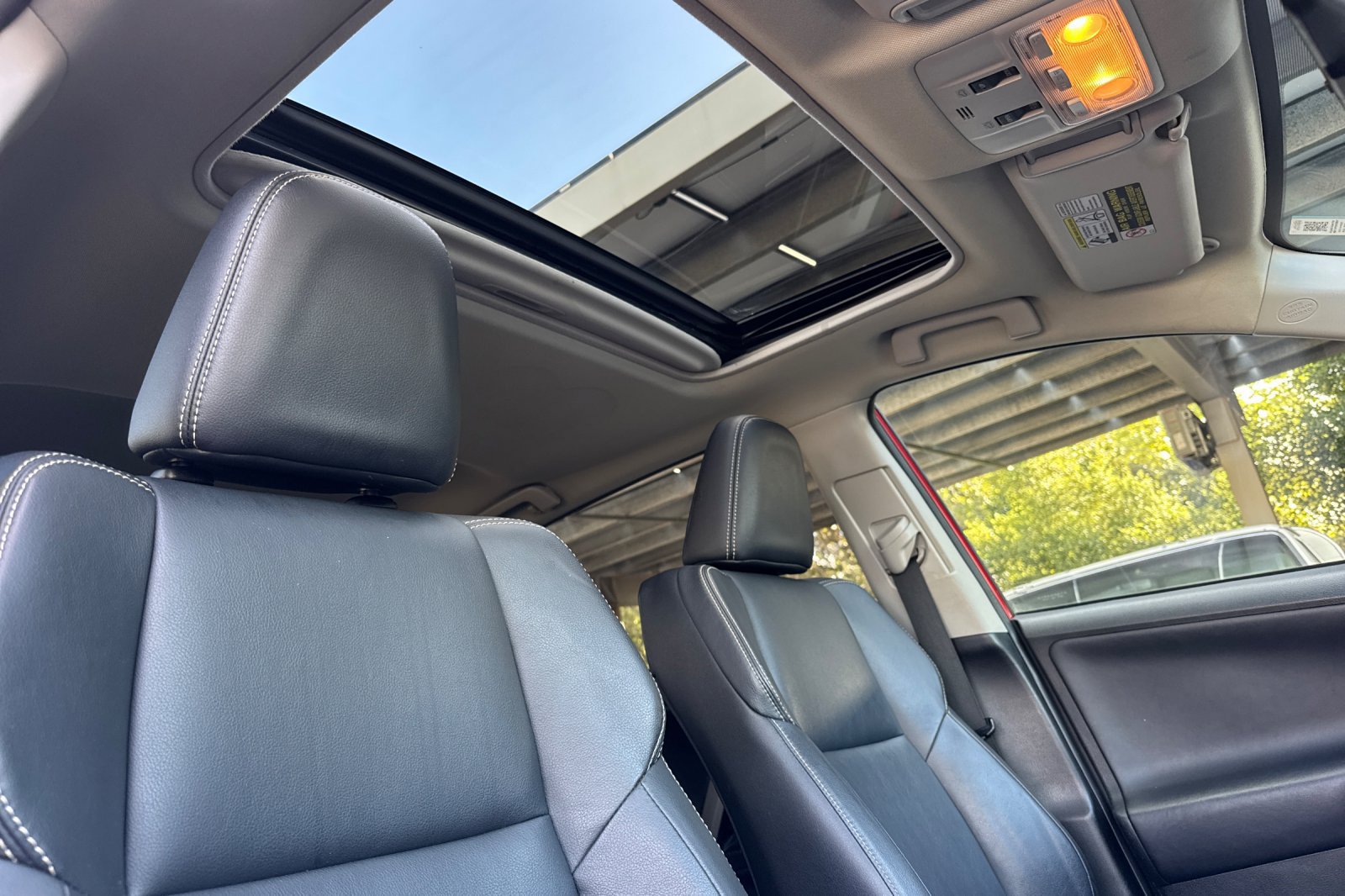 Used 2013 Toyota RAV4 Limited AWD/4WD image 19