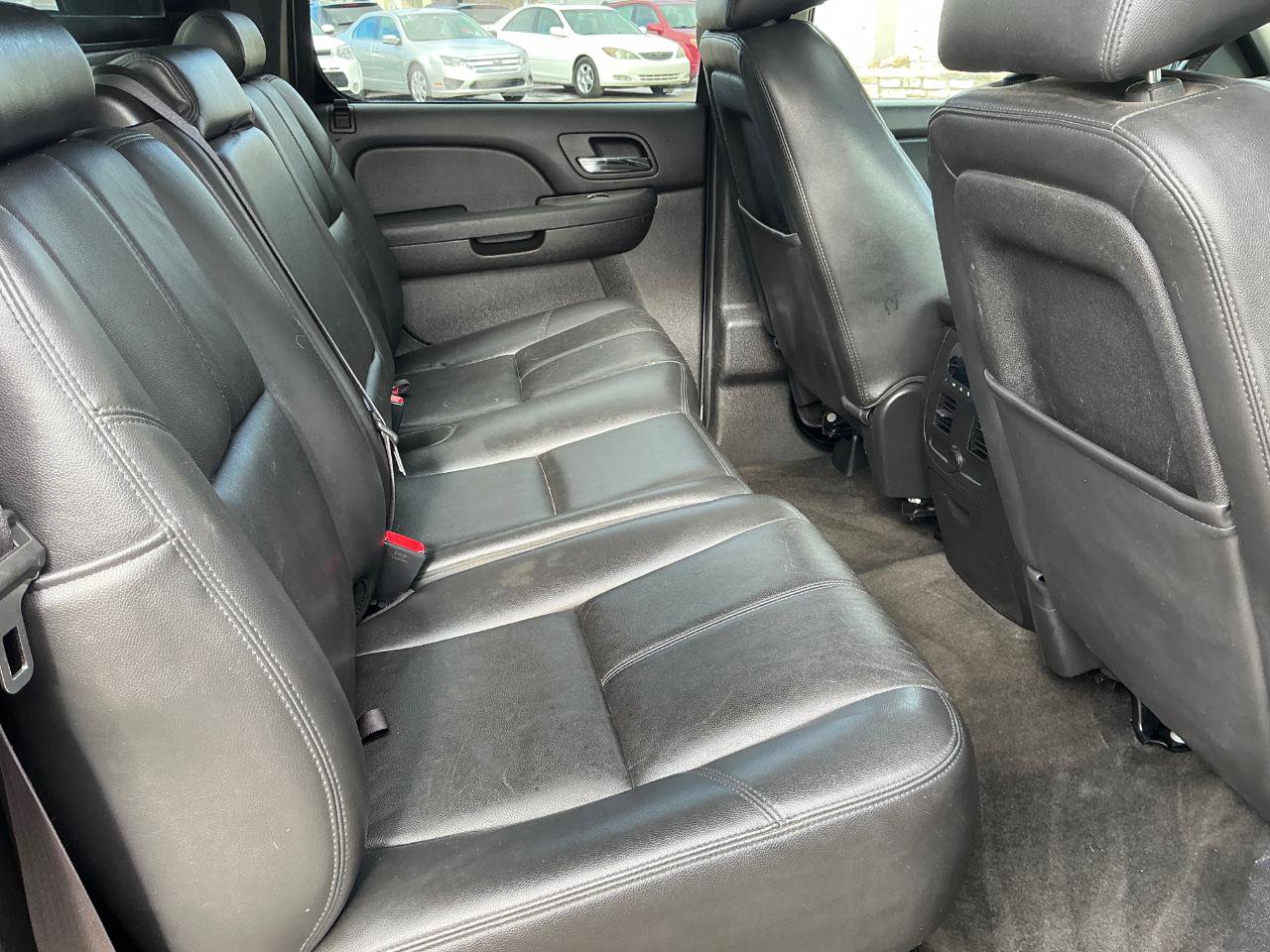 Used 2013 Chevrolet Avalanche LT w/ Suspension Package, Off-Road image 10