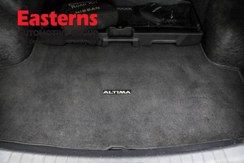 Used 2023 Nissan Altima 2.5 SR w/ SR Premium Package image 9