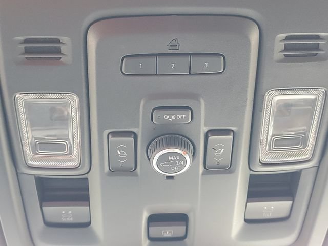 Used 2023 Cadillac Escalade Premium Luxury Platinum AWD/4WD image 31