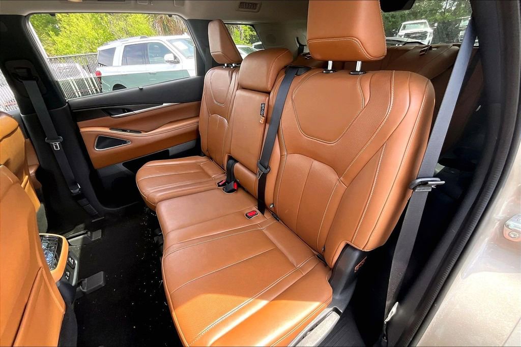 Used 2022 INFINITI QX60 Sensory image 21