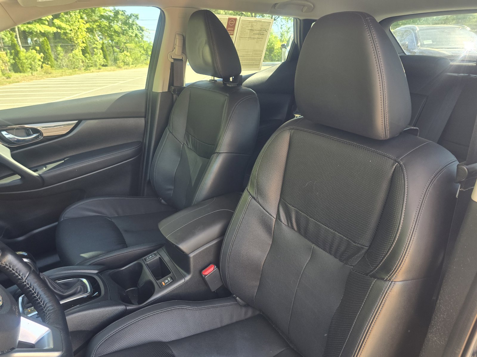 Certified 2022 Nissan Rogue Sport SL w/ Premium Package AWD/4WD image 12