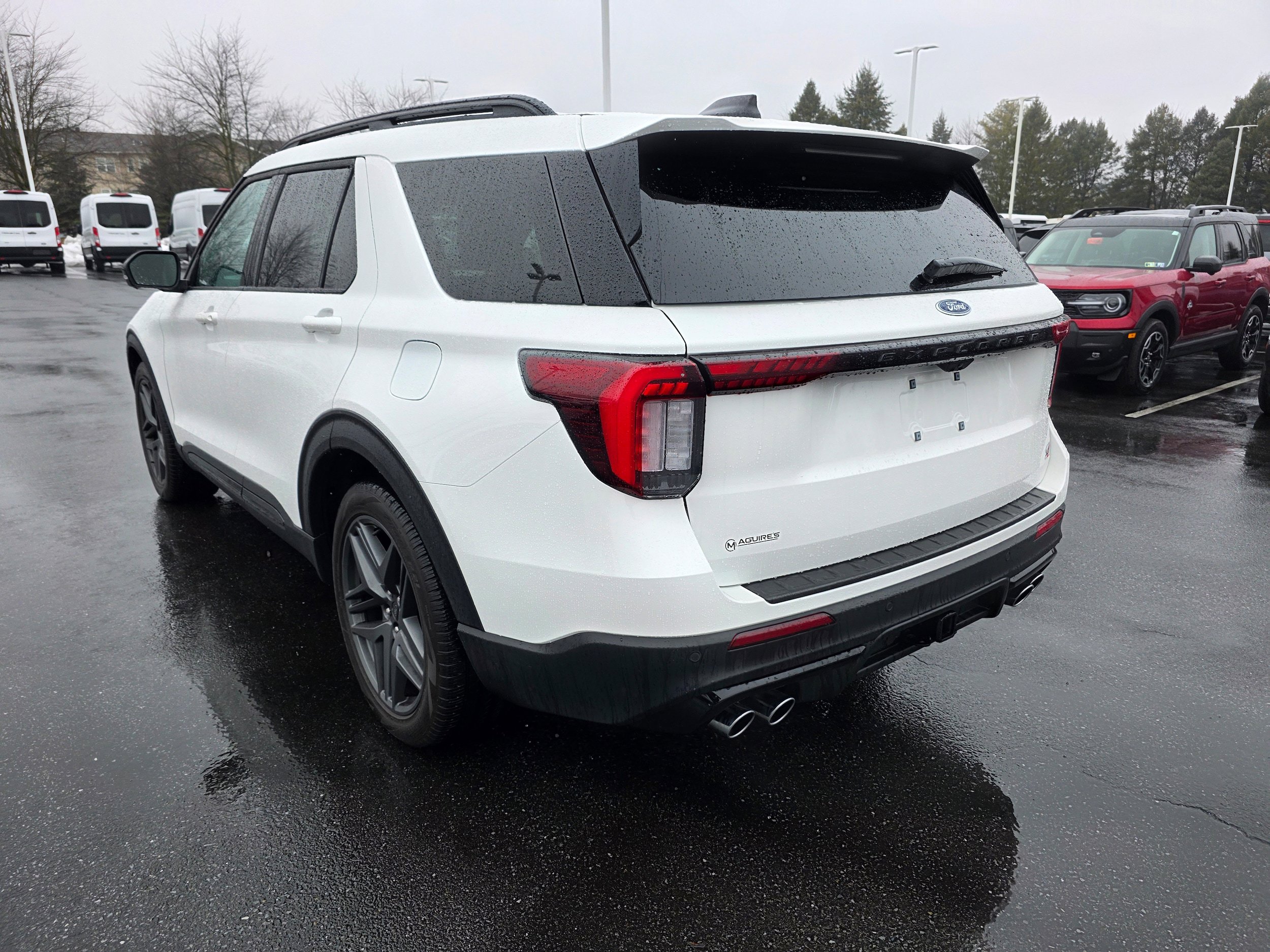 Certified 2025 Ford Explorer ST AWD/4WD image 3