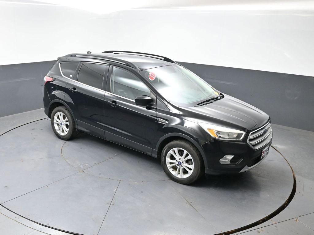 Used 2017 Ford Escape SE AWD/4WD image 39