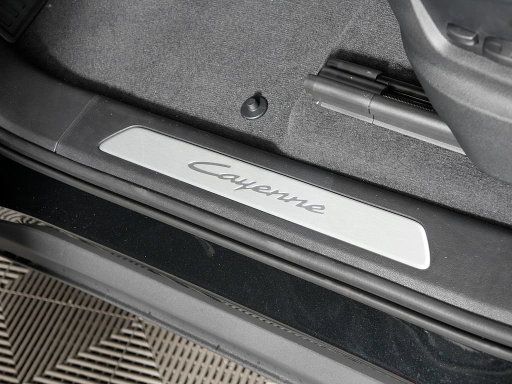 New 2026 Porsche Cayenne Coupe AWD/4WD image 20