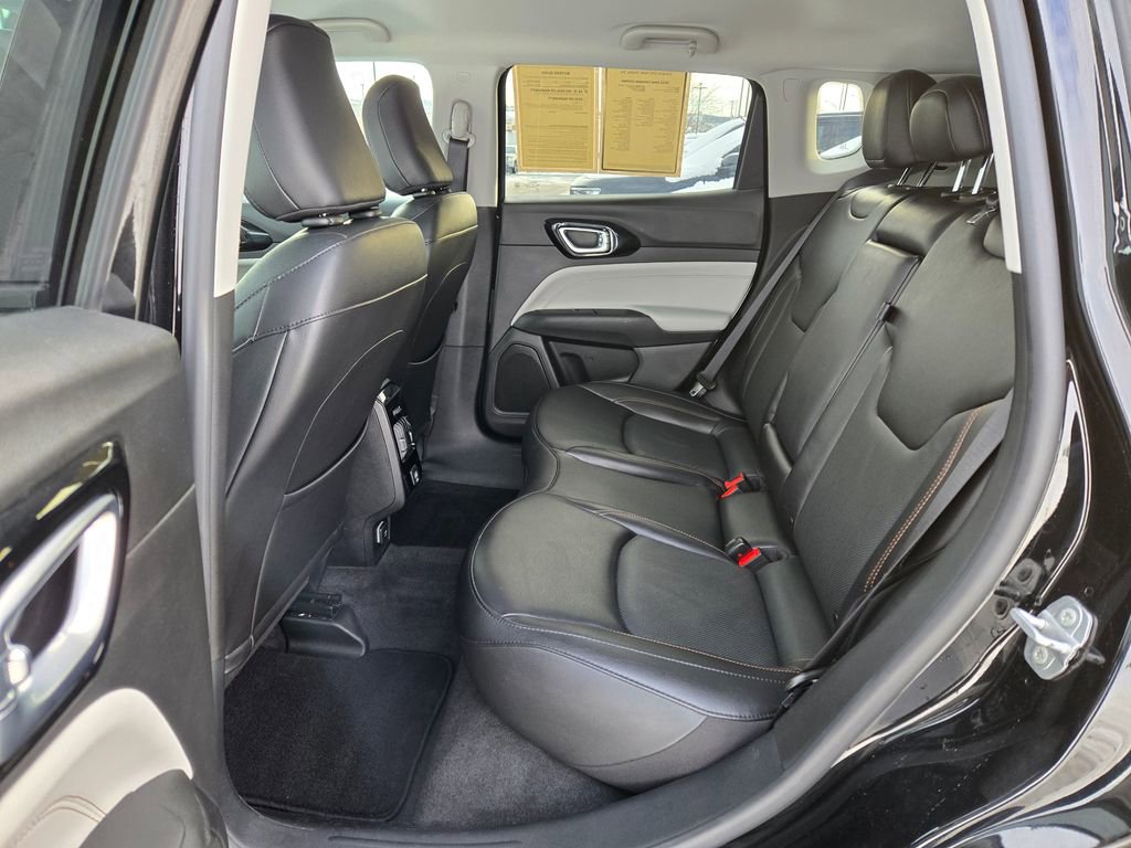 Used 2022 Jeep Compass Limited image 27