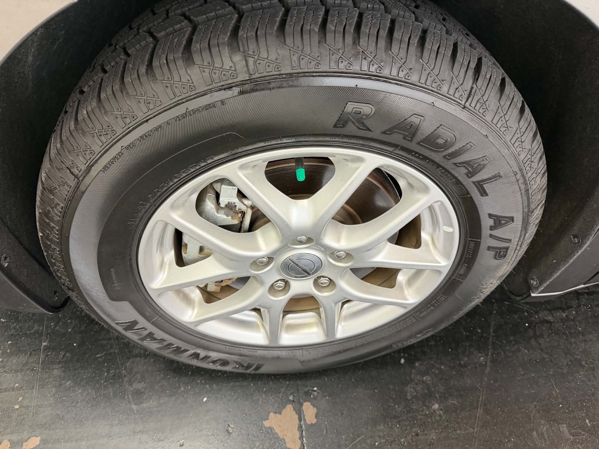 Used 2023 Chrysler Pacifica Touring-L FWD image 17