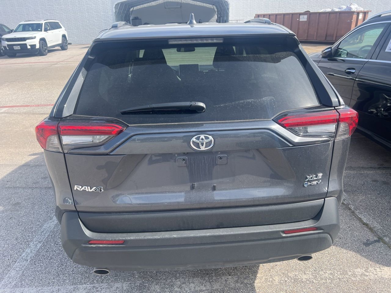 Used 2025 Toyota RAV4 XLE image 5