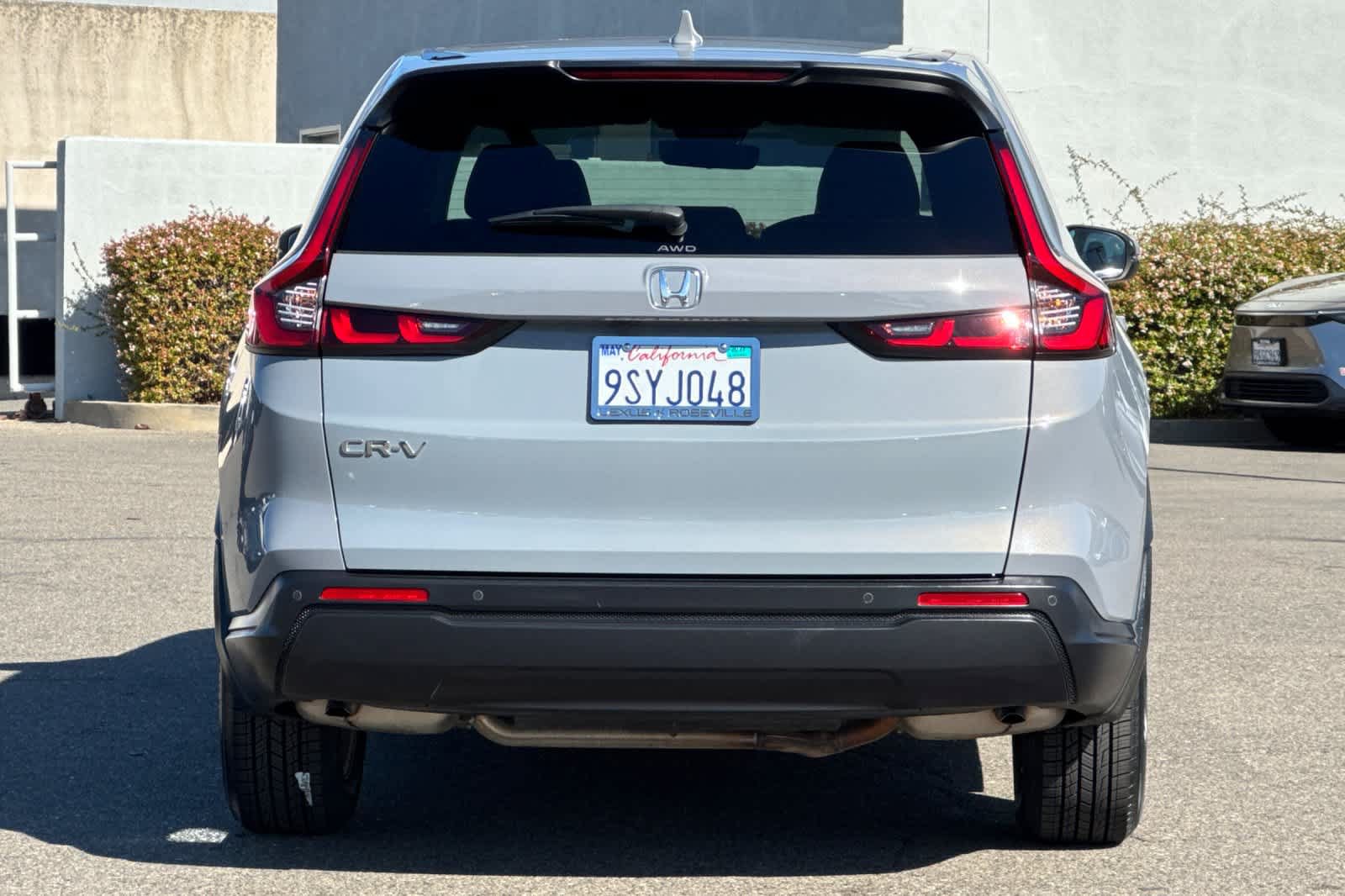 Used 2025 Honda CR-V EX-L image 8