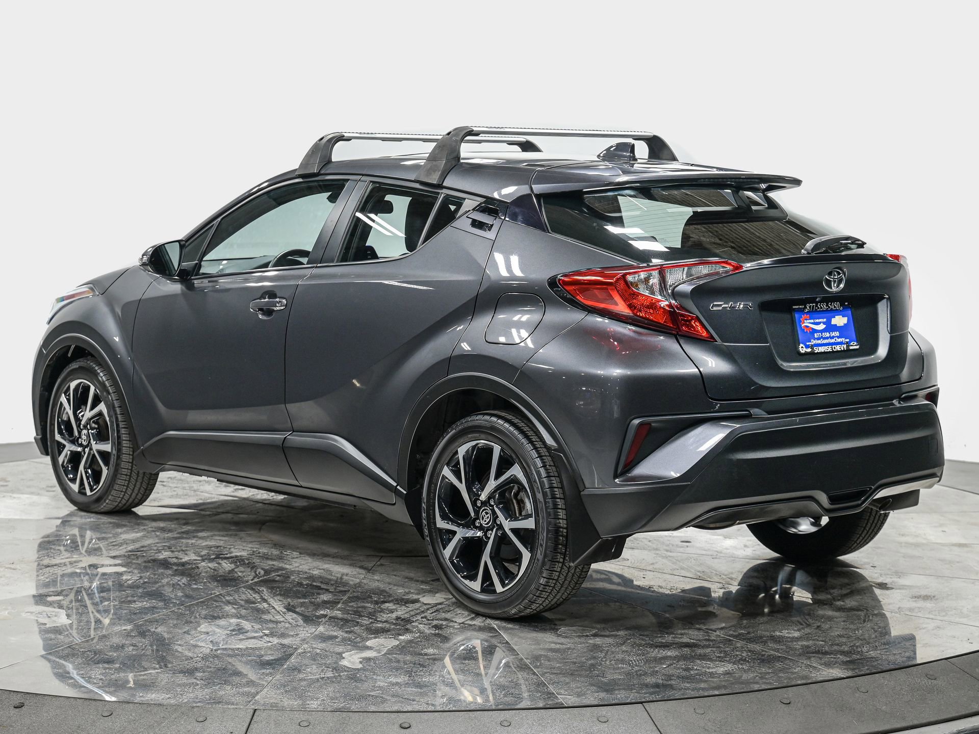 Used 2022 Toyota C-HR XLE image 4