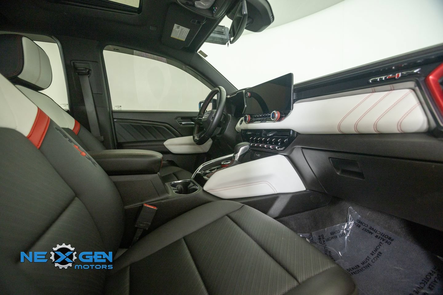 Used 2023 GMC Canyon AT4X AWD/4WD image 6
