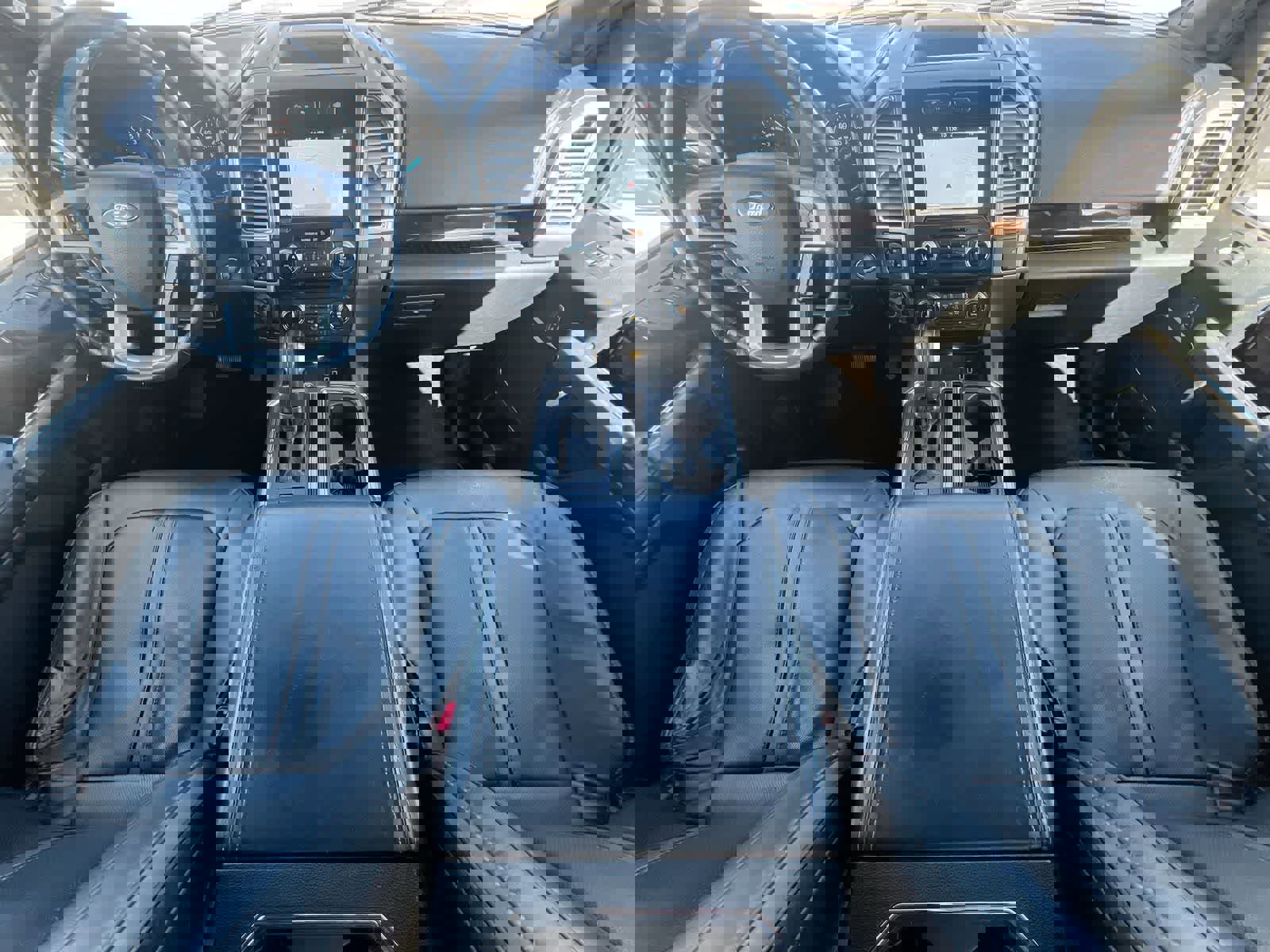 Used 2016 Ford F150 Platinum w/ Equipment Group 701A Luxury image 15